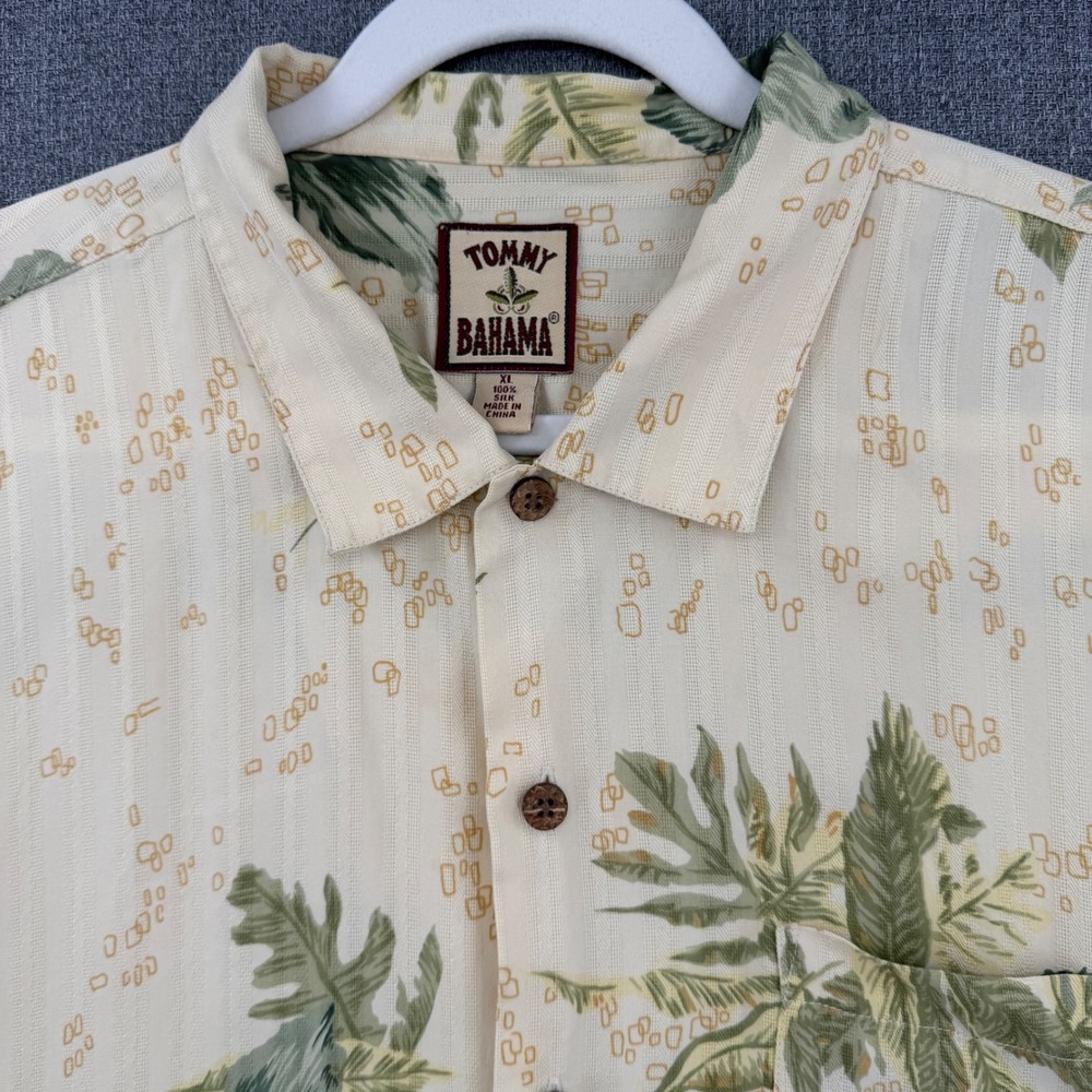 Tommy Bahama Mens XL Silk Hawaiian Shirt Tan Floral Short Sleeve Button Up